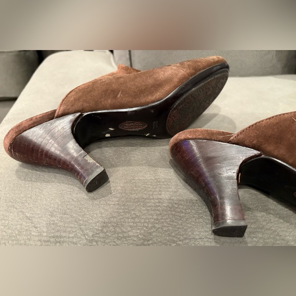 Brown Suede Women's Clogs (size 10) - Picture 4 of 7